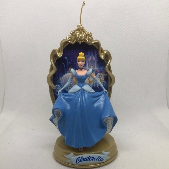 1997 Hallmark Keepsake Ornament Disneys Cinderella Enchanted Memories Collection - Picture 1 of 5